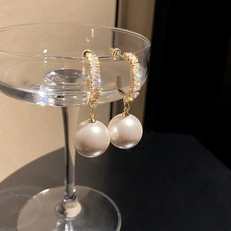 Luxury Earrings with Pearls and Zircons