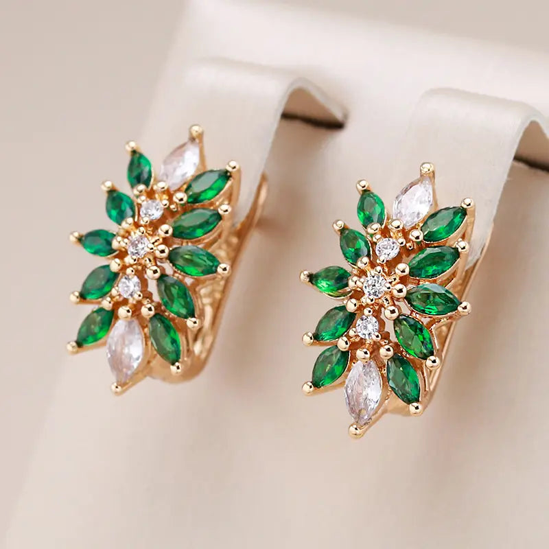 Elegant earrings in green and white crystal in gold