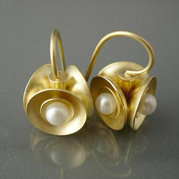Vintage Gold Earrings with Pearls