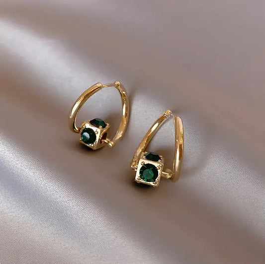 Green Elegant Earrings in Gold