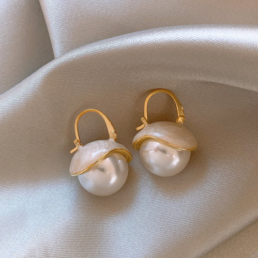 Elegant gold pearl earrings J218